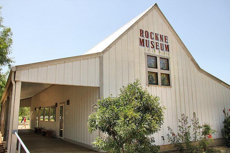 File:Rockne museum 2012.jpg