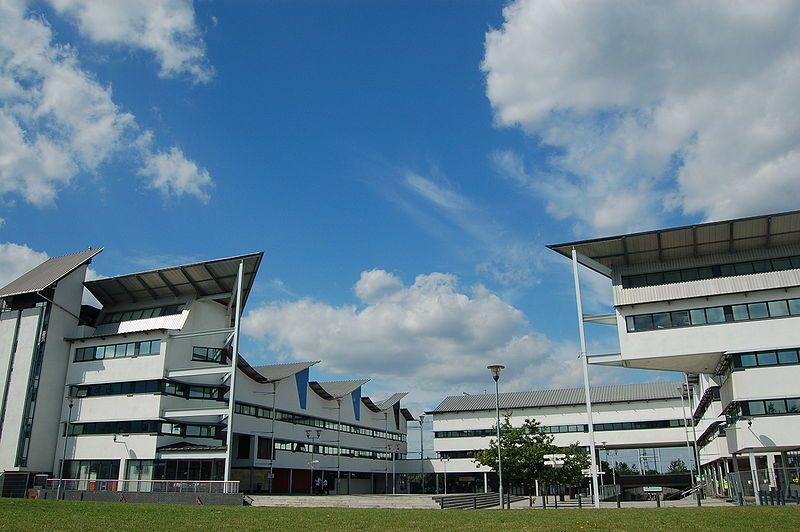 File:UEL Docklands Campus.jpg