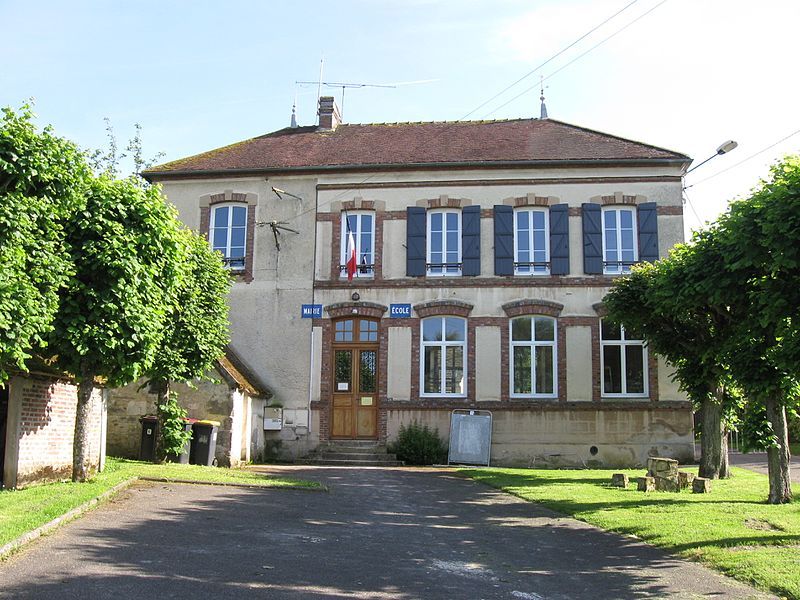 File:Vieux-Champagne mairie.jpg