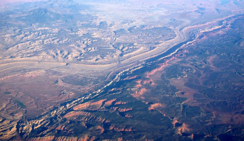 File:2008-0914-CapitolReef-WaterpocketFold1.jpg