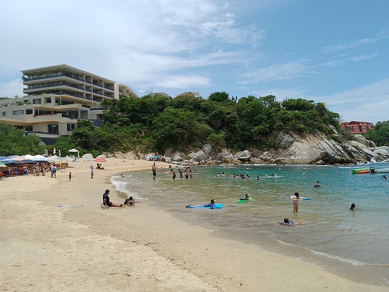 File:Arrocito Beach.jpg