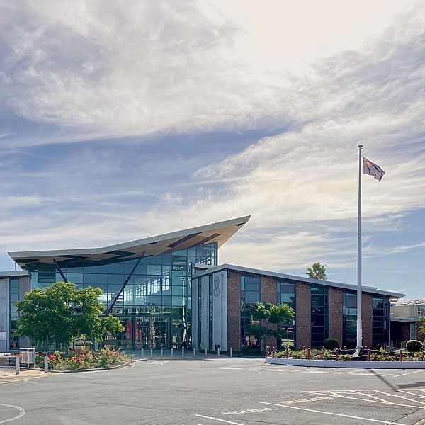 File:Avondale College Atrium.jpg