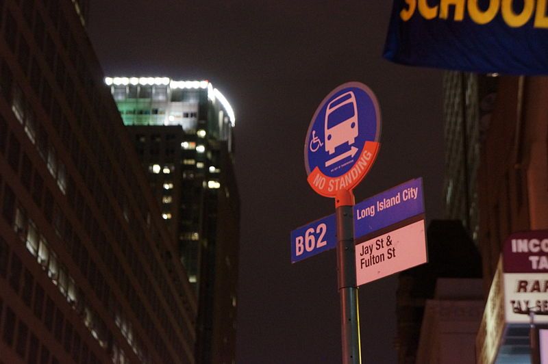 File:B62 Stop.JPG