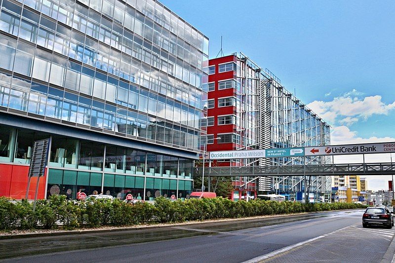 File:BB Centrum Vyskočilova.jpg