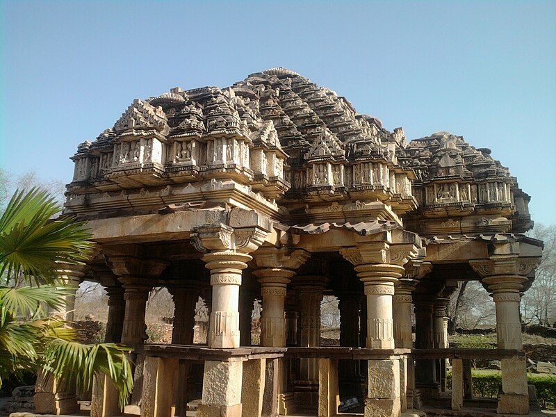 File:Baroli Temple Complex2.jpg