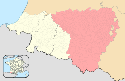 Pyrénées-Atlantiques: in pale yellow, the three French Basque provinces; in red, Béarn.