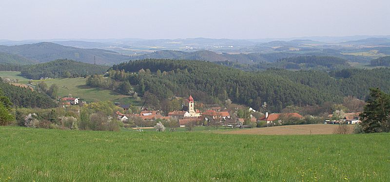 File:Borotice-2007-04-21-OdMyslivny.JPG