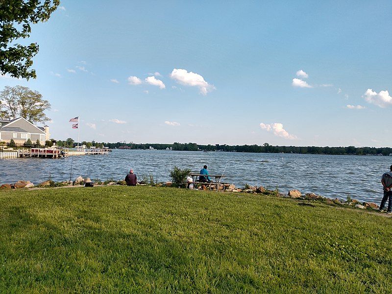 File:Buckeye Lake (47889406781).jpg