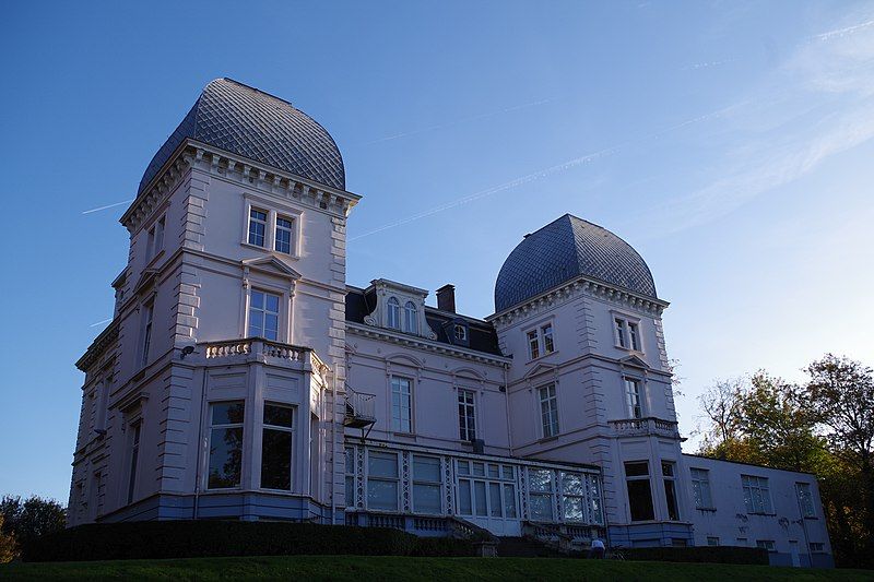 File:Château Parc Duden.jpg