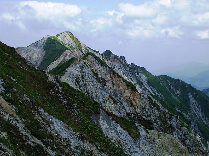 File:Daisen highest peak.jpg