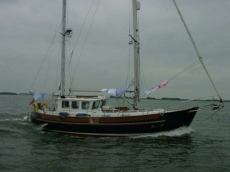 File:Fisher37-sailing.jpg