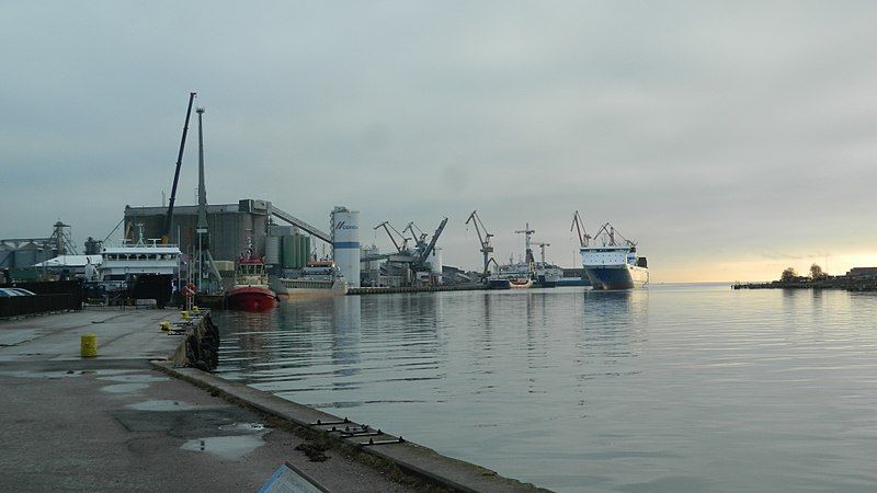 File:Landskrona Harbour.jpg