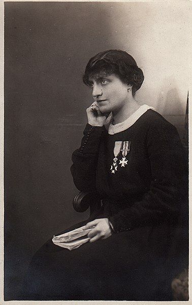 File:Louisa in 1920.jpg