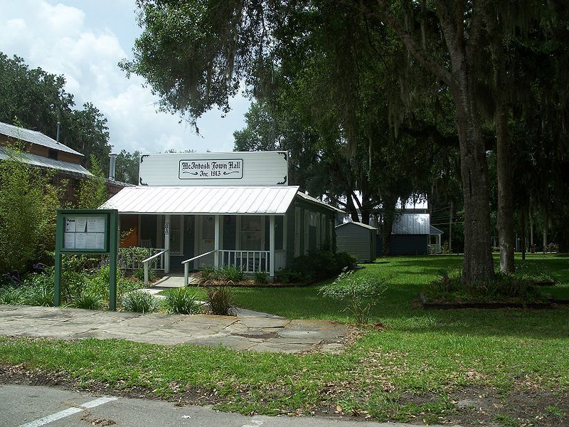 File:McIntosh Town Hall01.jpg