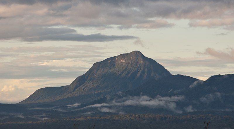 File:Mona tepui.jpg