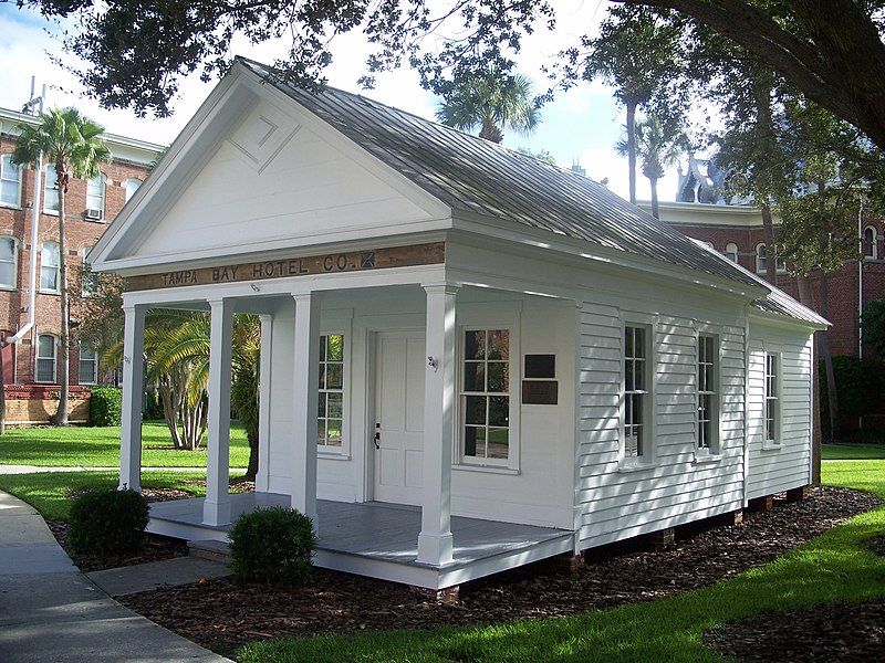 File:OldSchoolHouseTampa.jpg