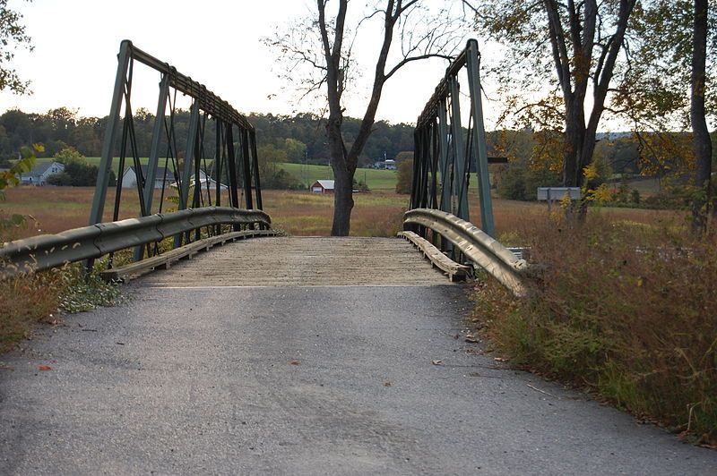 File:ParkssGapBridgeView.JPG