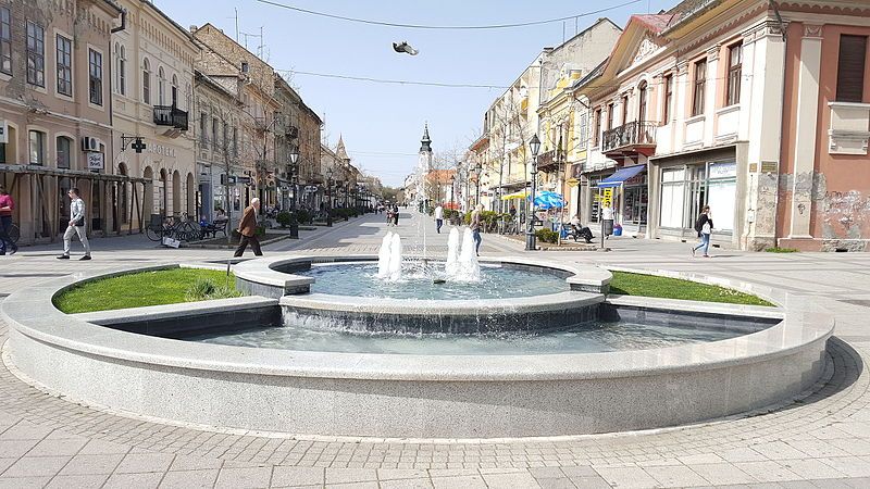 File:Sombor-Main-Street-20160404.jpg