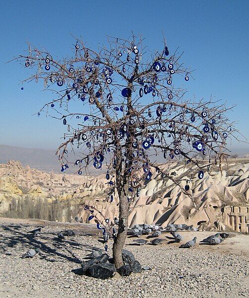 File:Votive tree cappadocia.jpg