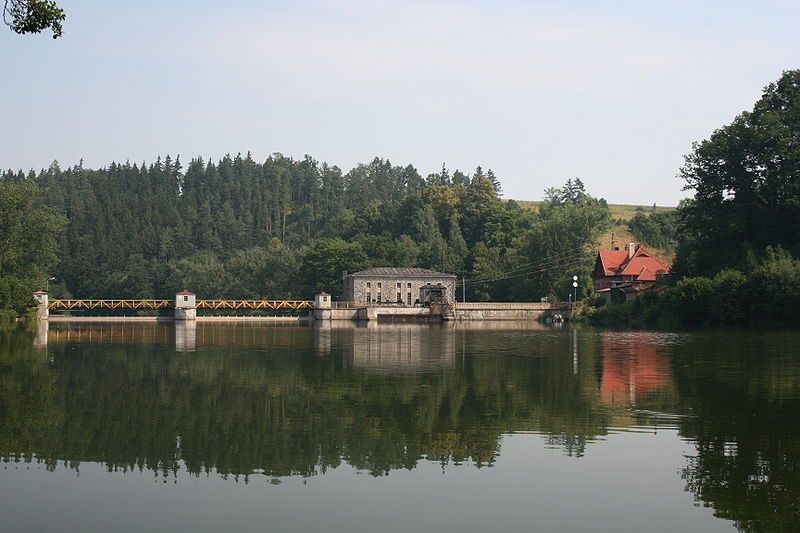 File:Wrzeszczyn Lake 01.jpg