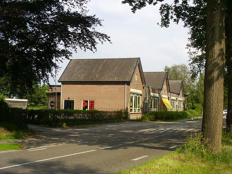 File:06190035christelijkebasisschoolappel.JPG