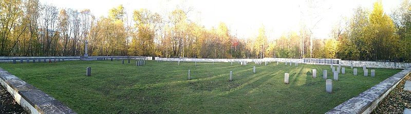 File:Archangel Allied Cemetery.jpg