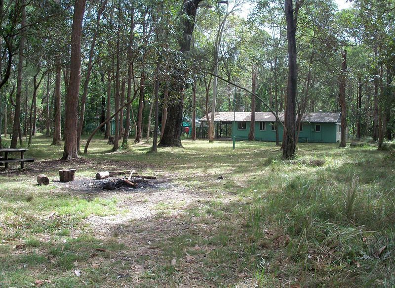 File:Au-Q-Eprapah Kiwi campground.jpg