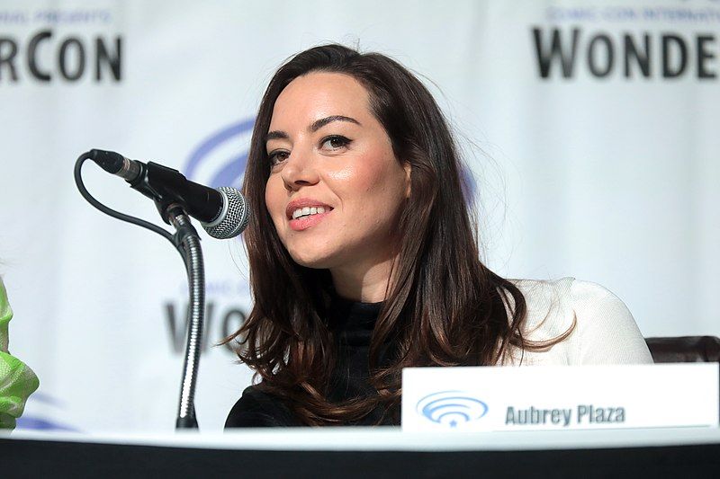 File:Aubrey Plaza (46801495394).jpg