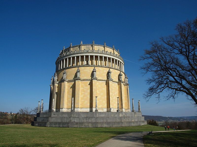 File:Befreiungshalle1, Kelheim, Deutschland.JPG