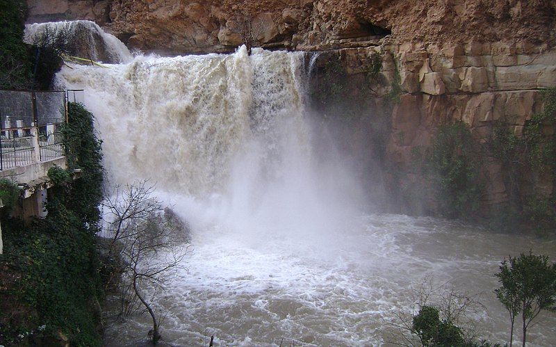 File:Cascade d'El-Ourit.jpg