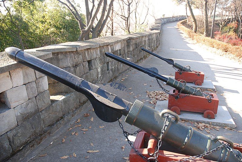 File:Chongtongs-Jinju Castle.jpg