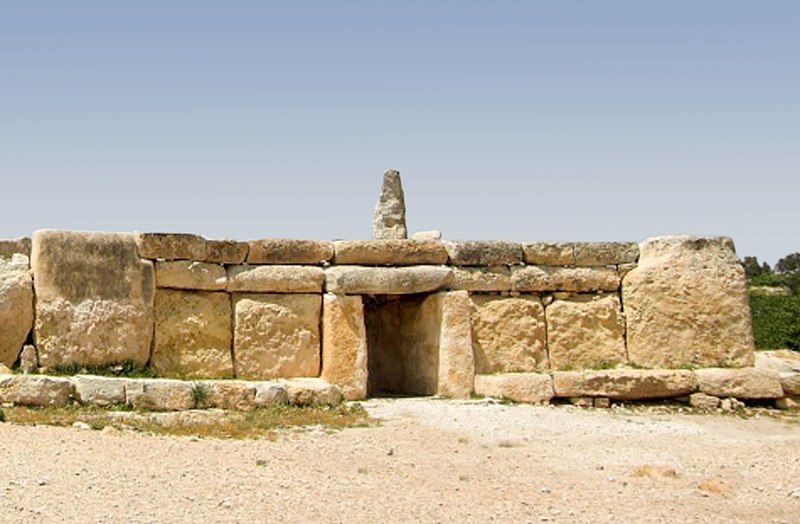 File:Facade Hagar Qim.jpg