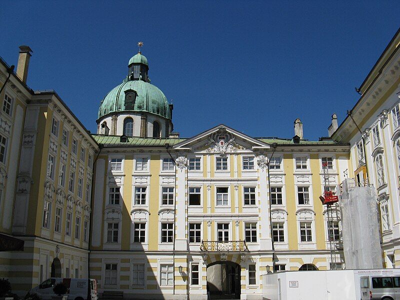 File:Hofburg-Innsbruck-Innenhof.jpg