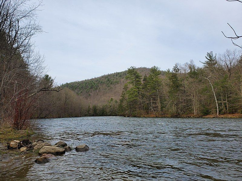 File:Housatonic River.jpg