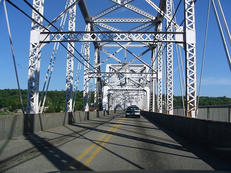 File:Hulton Bridge.jpg