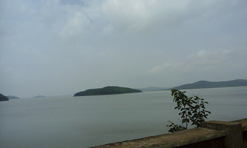 File:Itiyadoh Dam.jpg