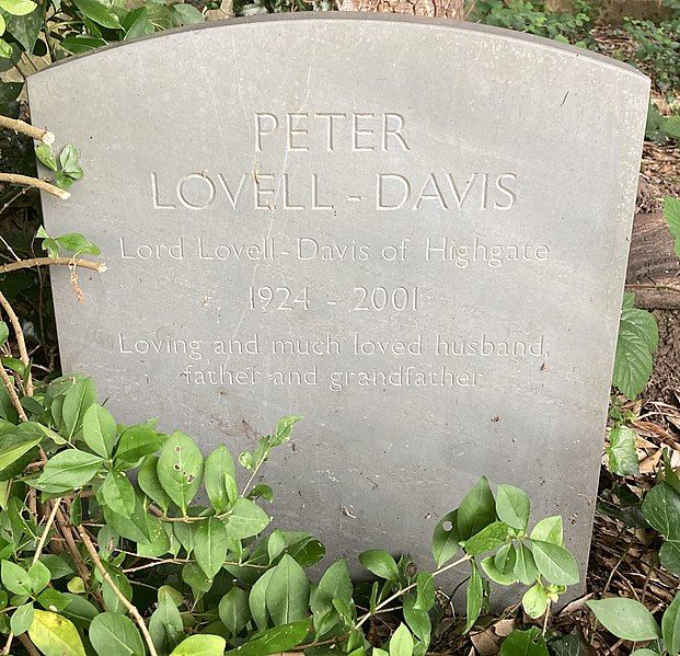 File:Lovell-Davis, Peter 2001.jpg