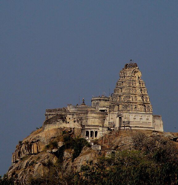 File:Melukotetemple.jpg