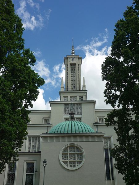 File:Niepokalanow basilica fc07.jpg