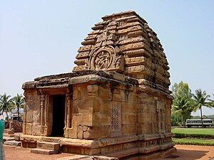 Sukanasa with Shiva Nataraja in Pattadakal, Karnataka