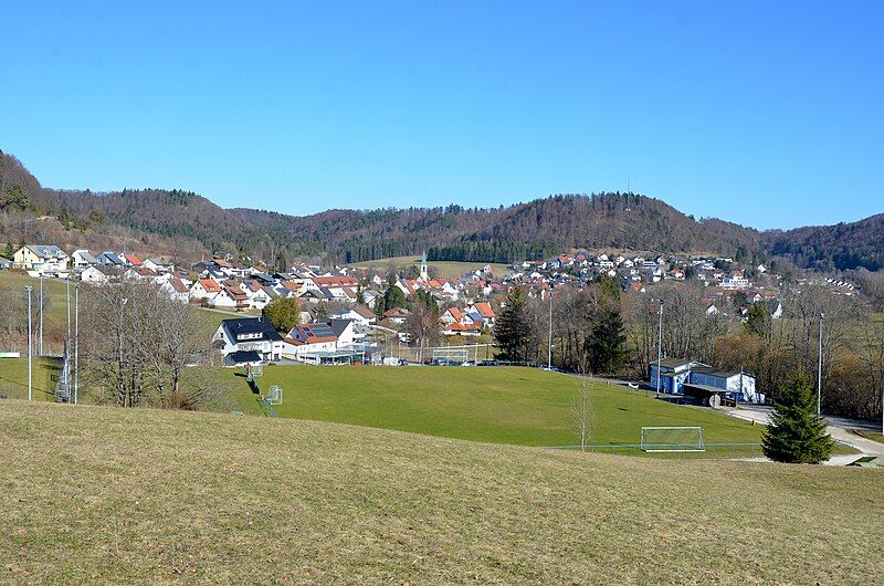 File:Pfeffingen, Albstadt (Zollernalbkreis).jpg