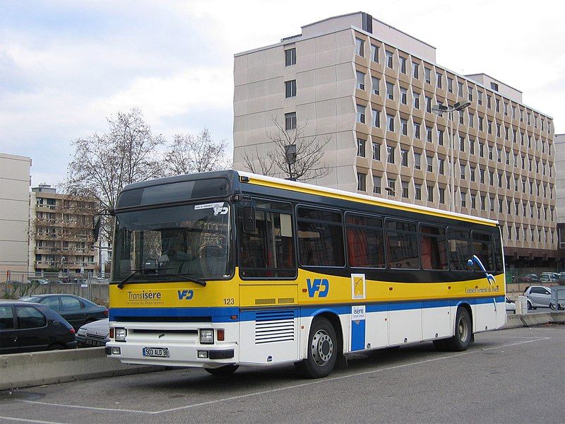 File:Renault tracer fr-lyon.jpg