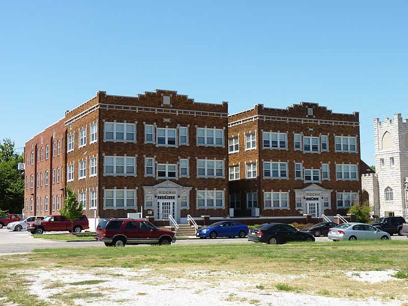 File:Ridgway Apartments Joplin.jpg