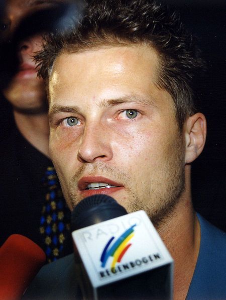 File:Schweiger Til.jpg