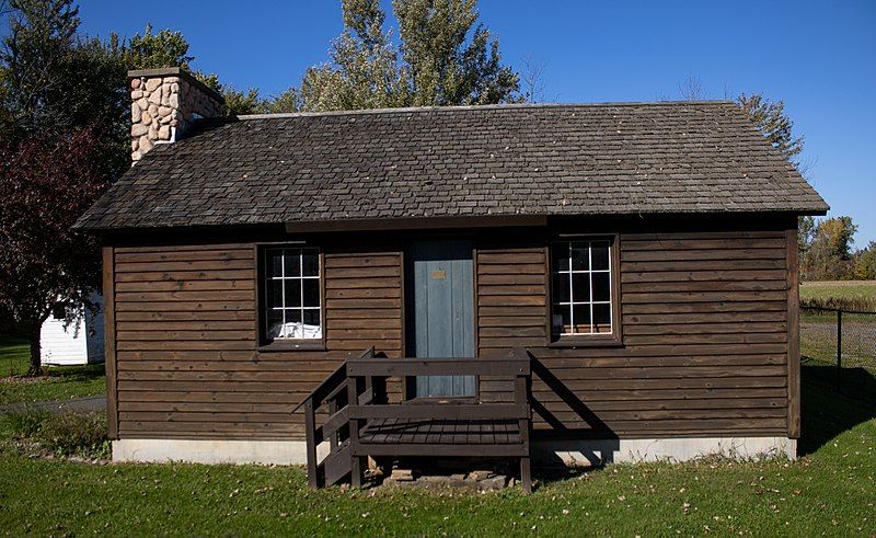 File:Stone Arabia School.jpg