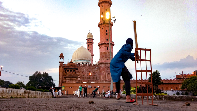 File:Taj-ul Masajid outside.png