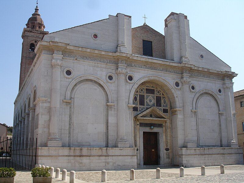 File:Tempio Malatestiano Rimini.jpg