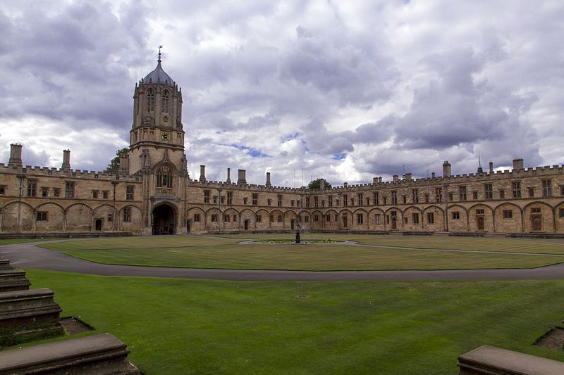 File:Tom Quadrangle.jpg