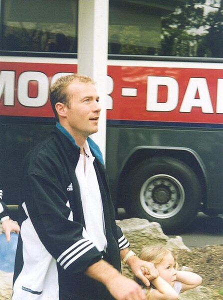 File:Alan Shearer 1998.jpg