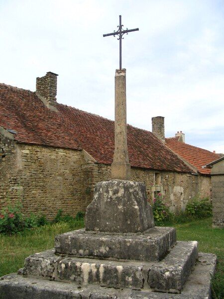 File:Calvaire de Turley.jpg